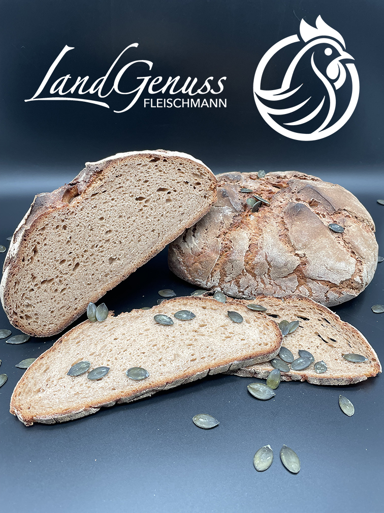 Frisch gebackenes Bauernbrot